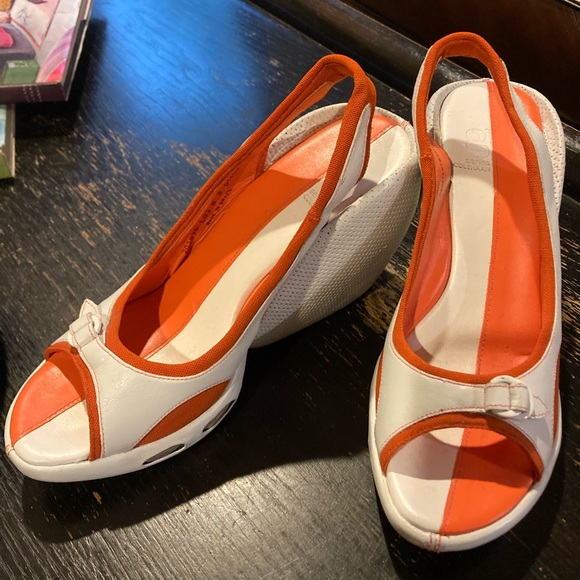 Funky sandal shoe !! Worn a couple times - Picture 3 of 5